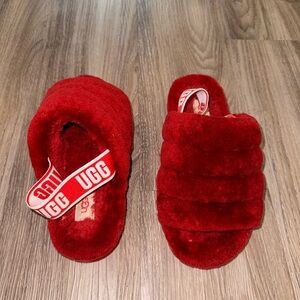 COPY - Ugg Fluff Yeah! Slides